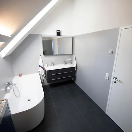 Dachgeschoss Designer-loft Arlberg - Montafon * בלודנץ